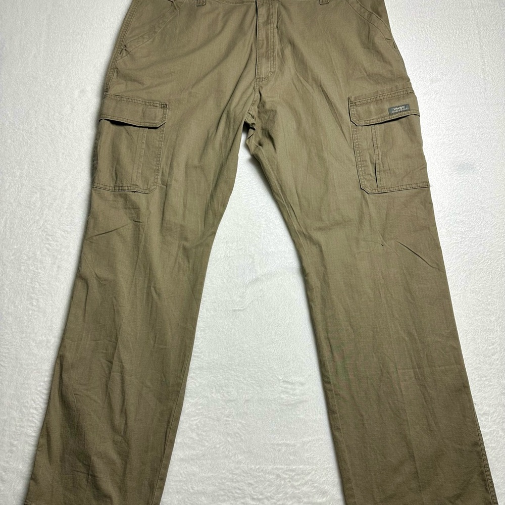 Wrangler Men's Tan Cargo Pants